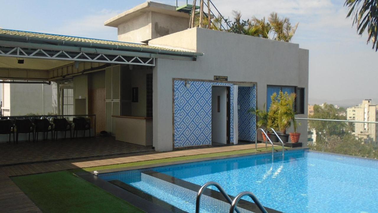 Hotel Vrishali Executive Kolhapur Buitenkant foto