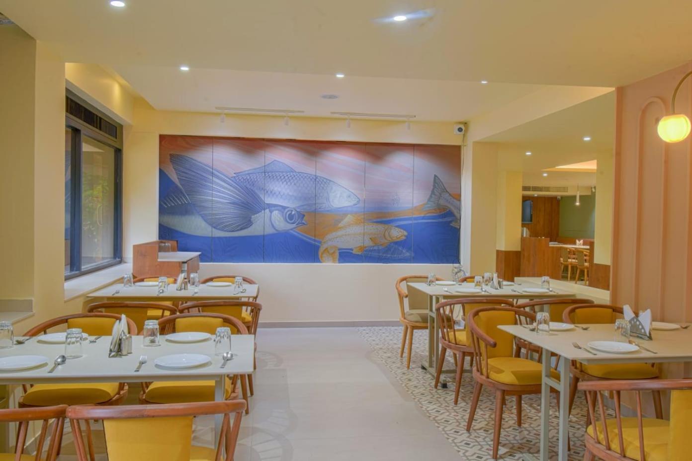 Hotel Vrishali Executive Kolhapur Buitenkant foto