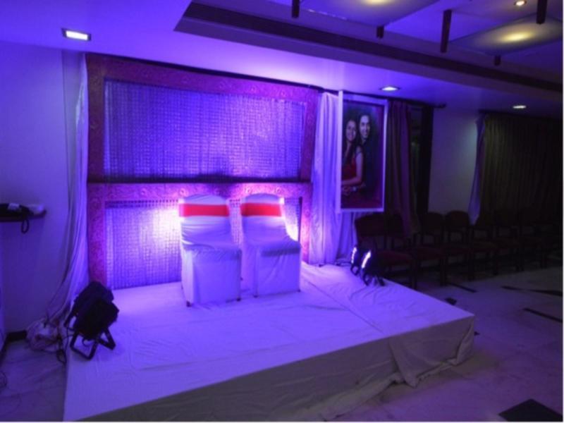 Hotel Vrishali Executive Kolhapur Buitenkant foto